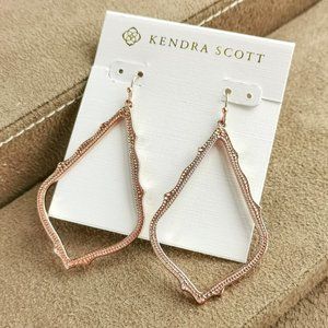 Kendra Scott Sophee Earrings in Gold Kendra Scott Sophee Earrings in Gold